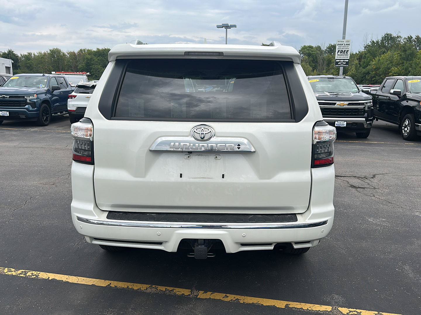 Used 2023 Toyota 4Runner Limited AWD/4WD image 3