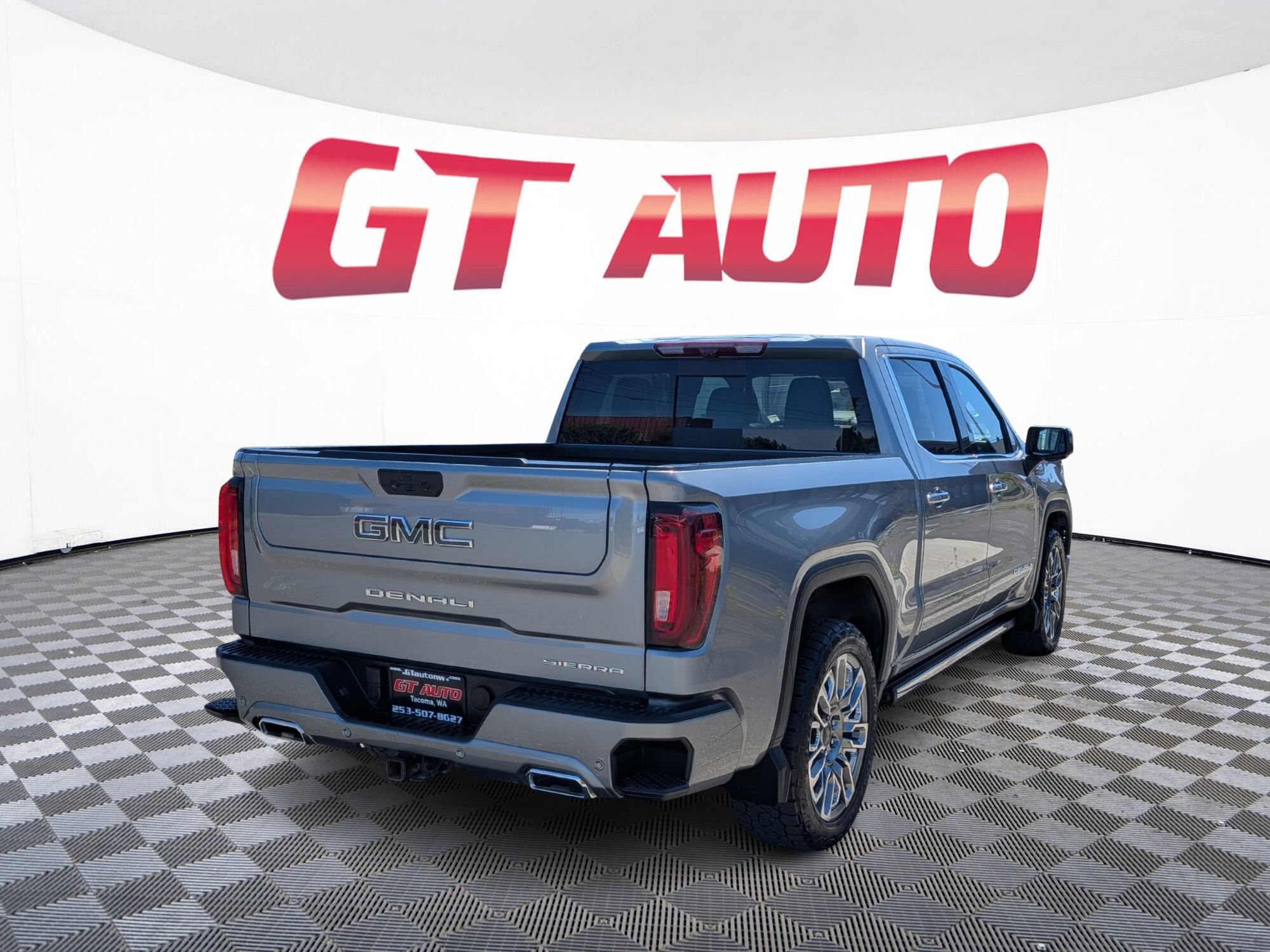 Used 2023 GMC Sierra 1500 Denali Ultimate AWD/4WD image 5