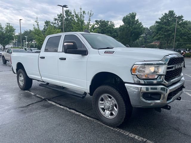 Used 2023 RAM 2500 Tradesman w/ Chrome Appearance Group AWD/4WD image 5