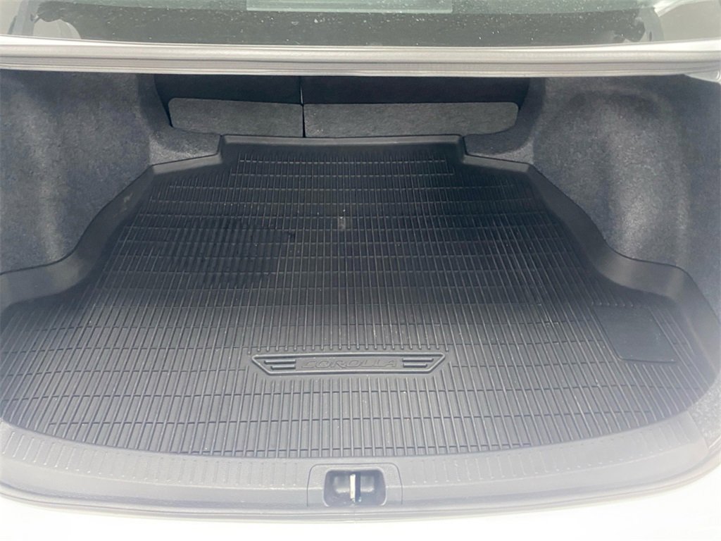 Used 2026 Toyota Corolla SE image 18