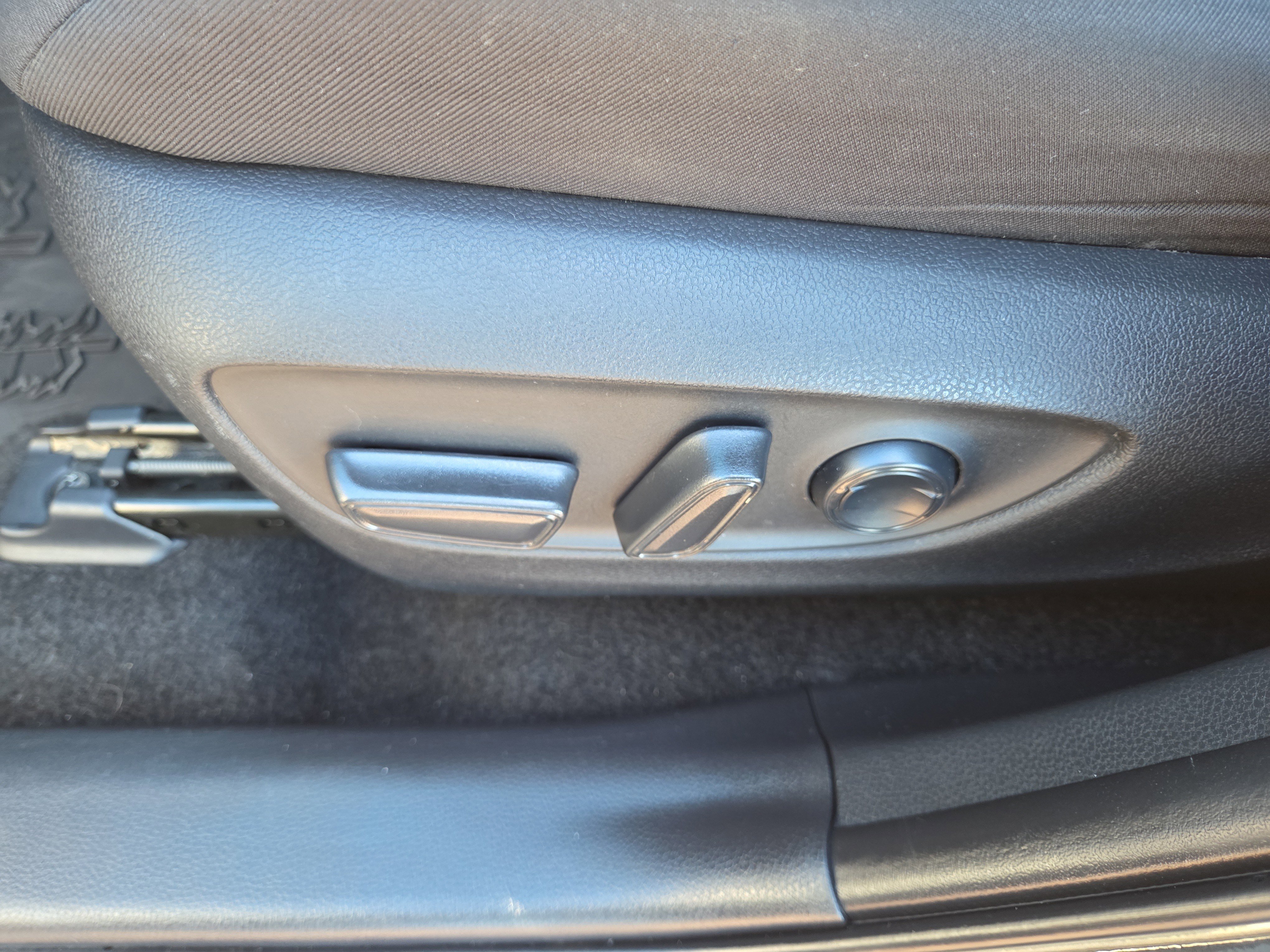 Certified 2024 Toyota RAV4 AWD Hybrid image 32