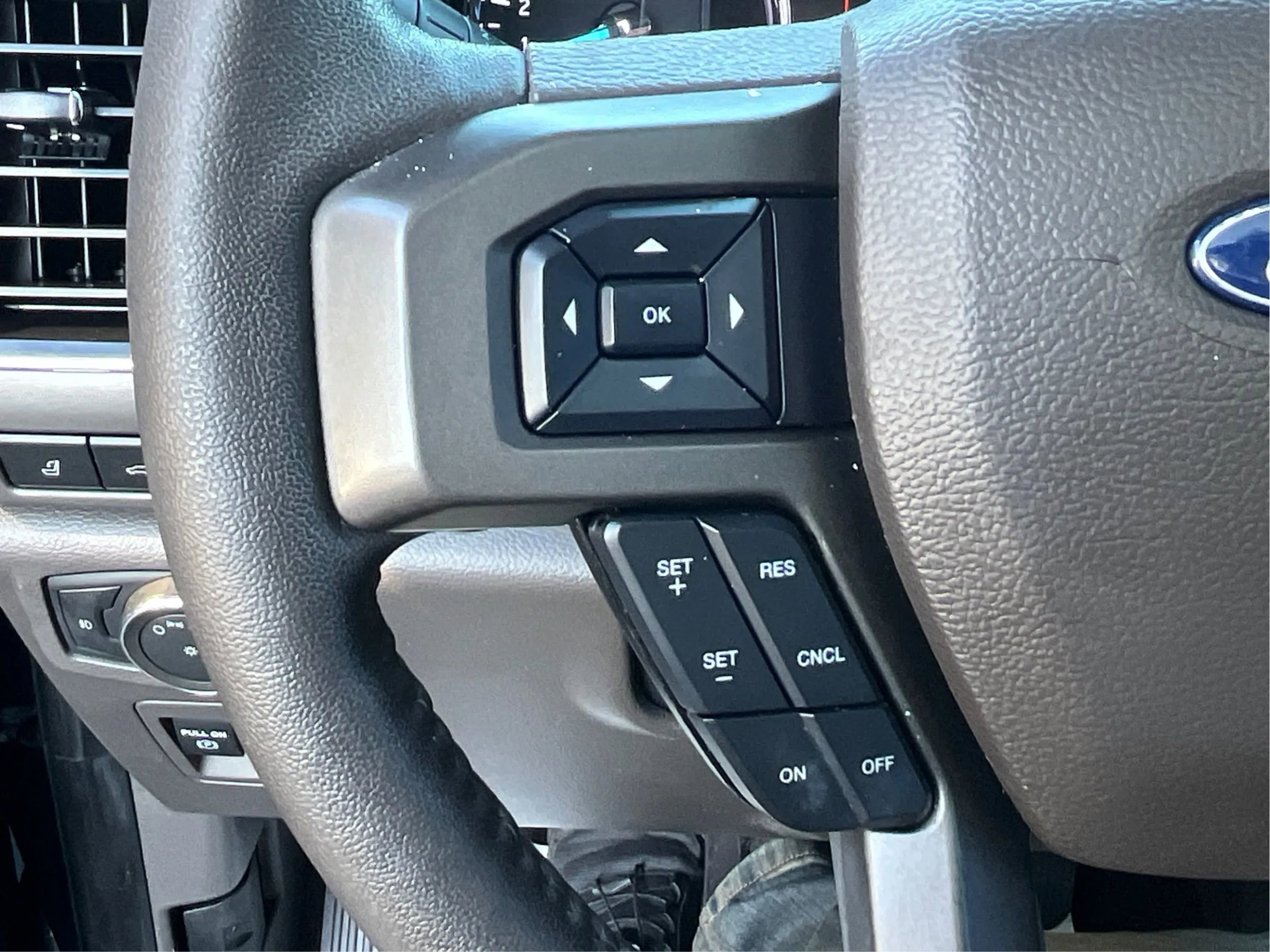 Used 2020 Ford Expedition XLT w/ Equipment Group 202A image 40