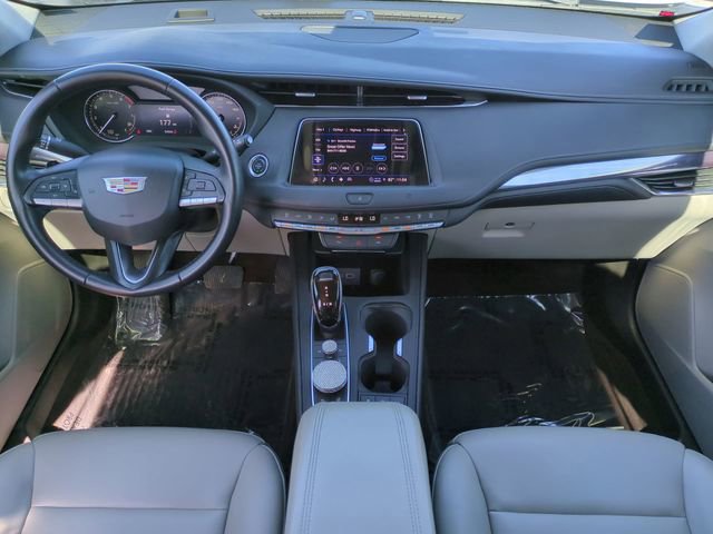 Used 2021 Cadillac XT4 Luxury w/ Driver Awareness Package image 17