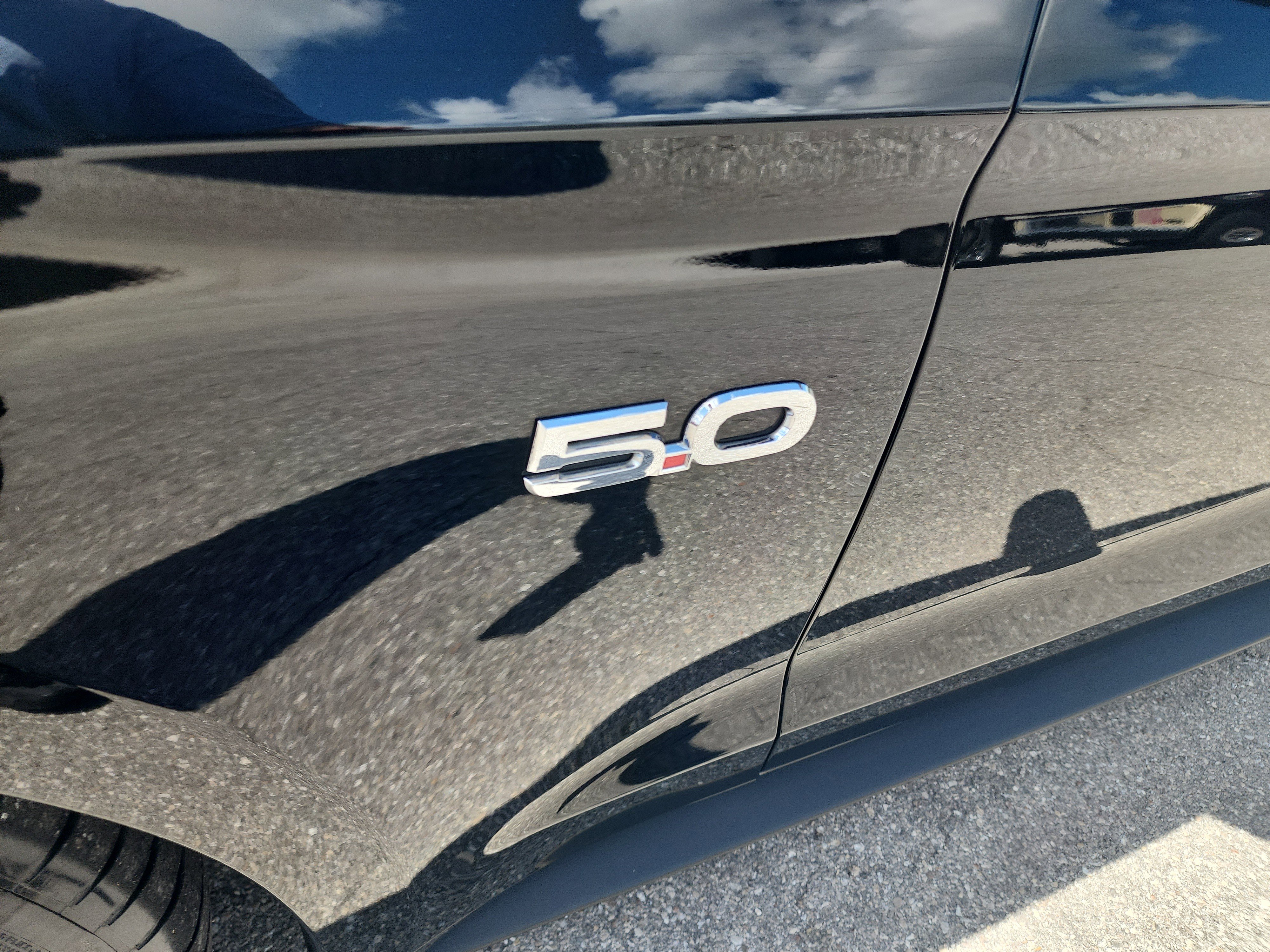 Used 2019 Ford Mustang GT Premium w/ GT Performance Package RWD image 10