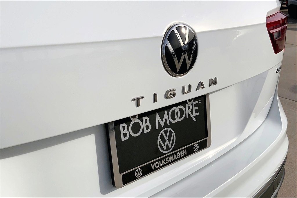 Used 2022 Volkswagen Tiguan SE image 8