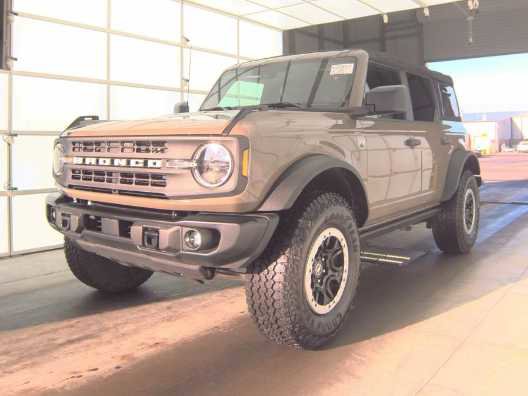 Used 2025 Ford Bronco Big Bend w/ Black Diamond Package image 8