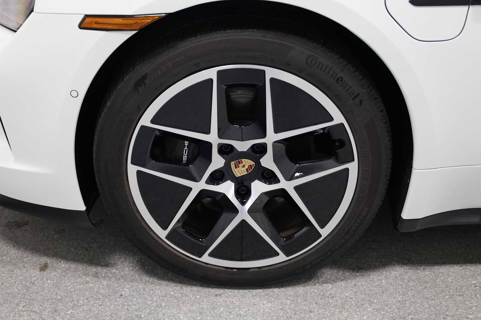 Certified 2025 Porsche Taycan image 40