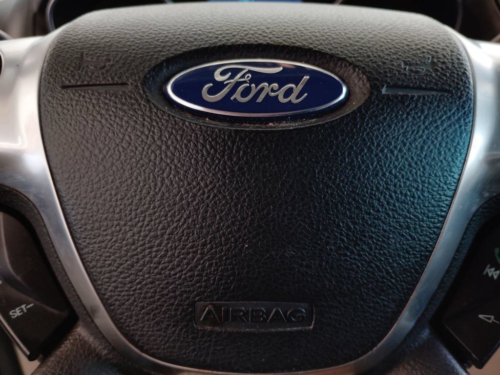 Used 2013 Ford Focus SE FWD image 25