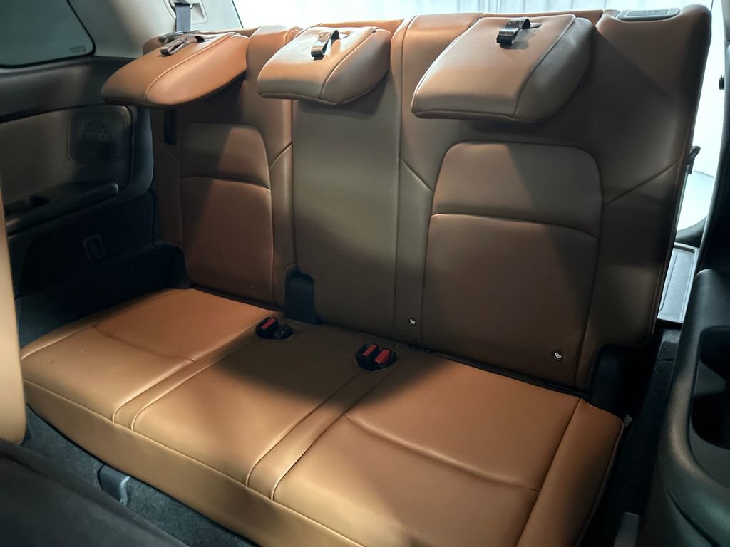 Used 2024 Nissan Pathfinder Platinum w/ Cargo Package image 23