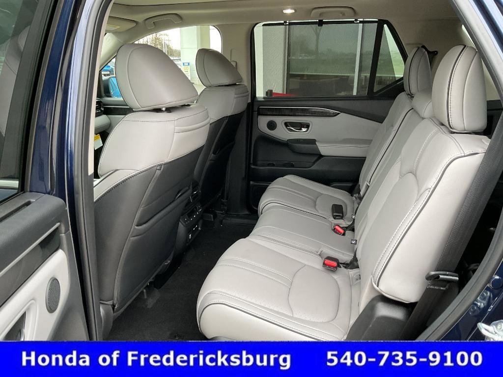 Used 2025 Honda Pilot Elite image 28