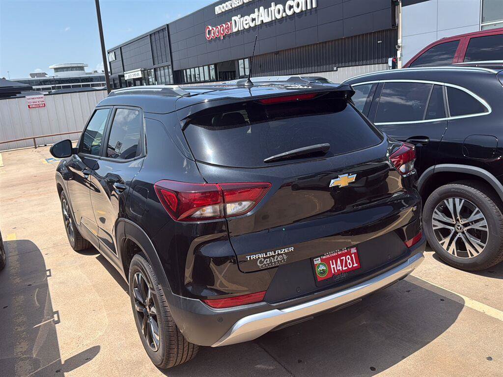 Used 2022 Chevrolet TrailBlazer LT w/ Convenience Package FWD image 11