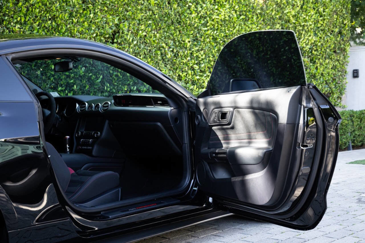 Used 2019 Ford Mustang Shelby GT350R w/ GT350R Equipment Group 920A image 78