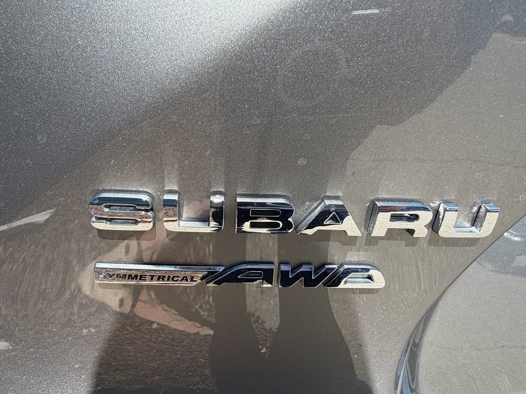 Used 2025 Subaru Solterra Premium AWD/4WD image 8