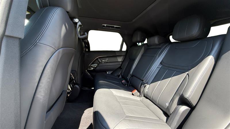 Used 2024 Land Rover Range Rover Sport SE AWD/4WD image 16