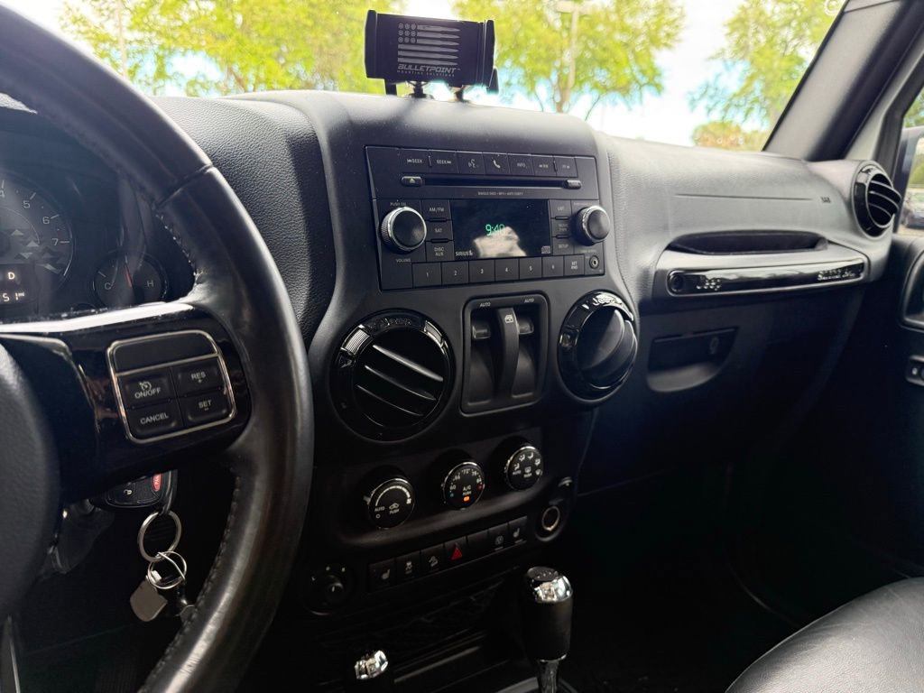 Used 2017 Jeep Wrangler Sahara image 24