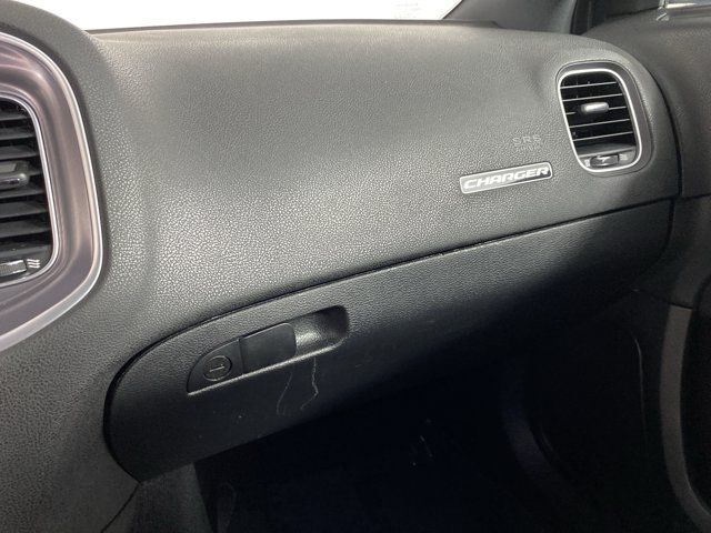 Used 2020 Dodge Charger SXT RWD image 31