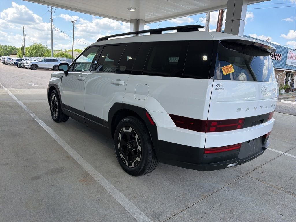 Used 2025 Hyundai Santa Fe SEL FWD image 6