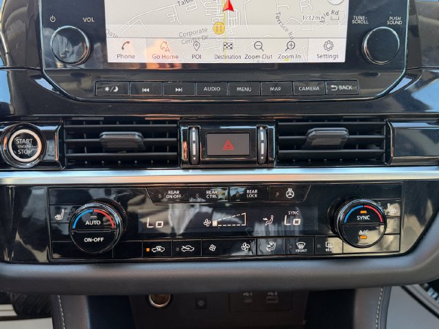 Used 2023 Nissan Pathfinder SL AWD/4WD image 26