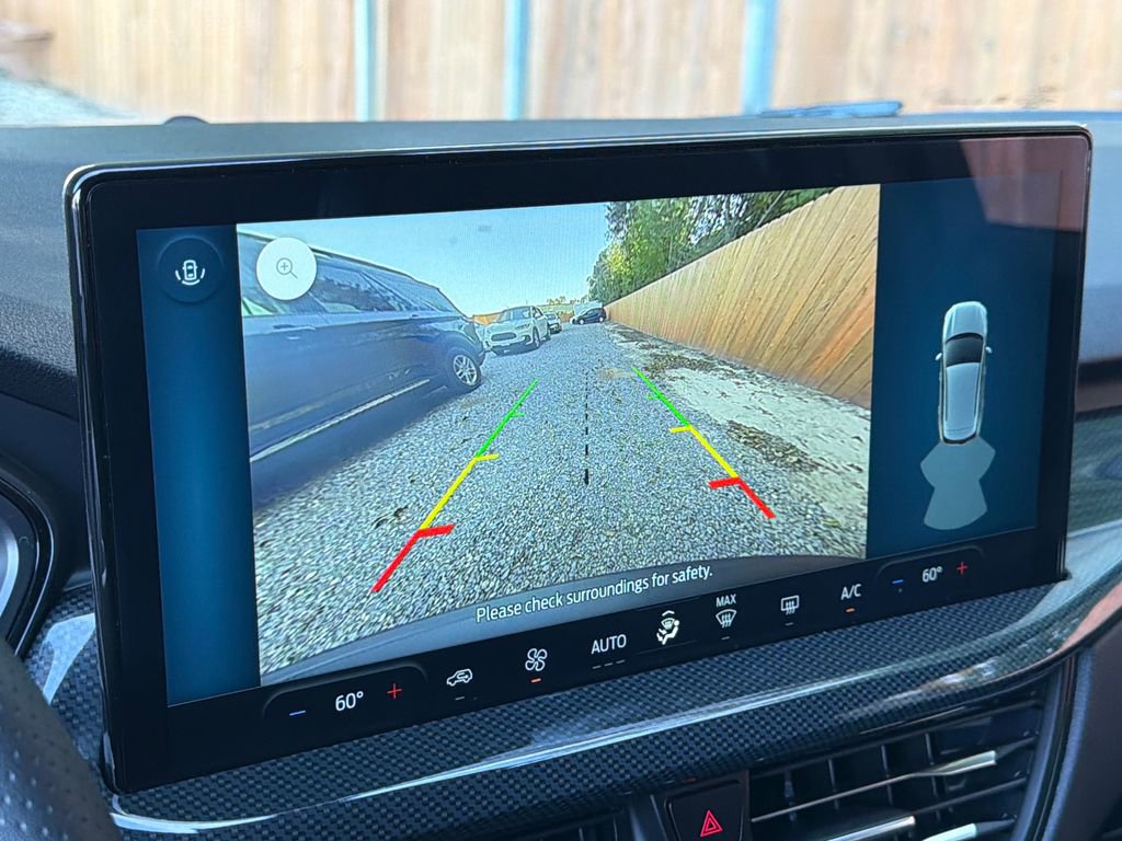 Used 2025 Ford Escape ST-Line w/ Equipment Group 301A image 11