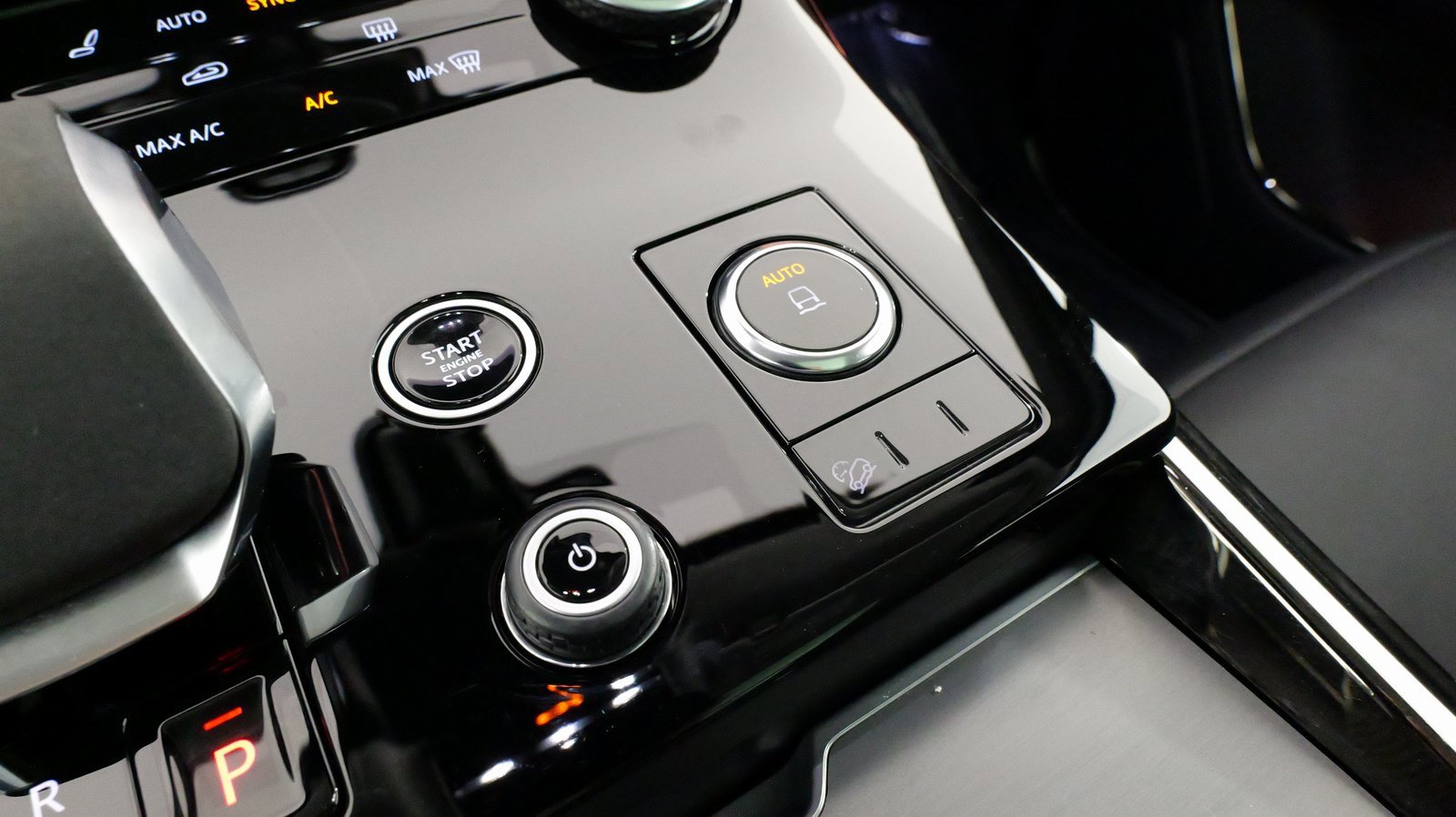 Used 2023 Land Rover Range Rover Sport SE image 61