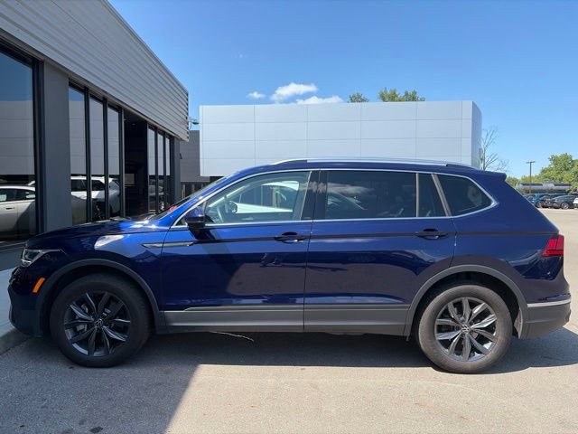 Used 2024 Volkswagen Tiguan SE AWD/4WD image 7