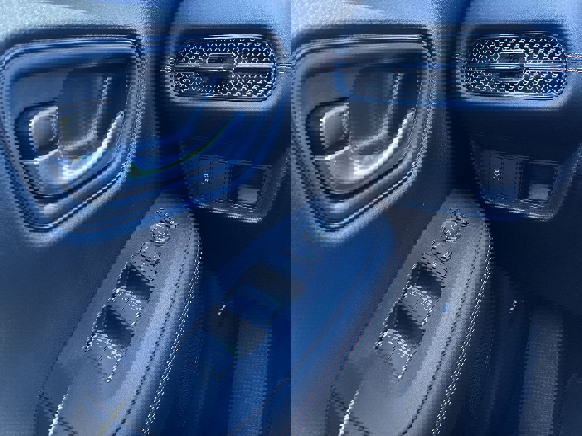 Certified 2026 Honda HR-V Sport image 38