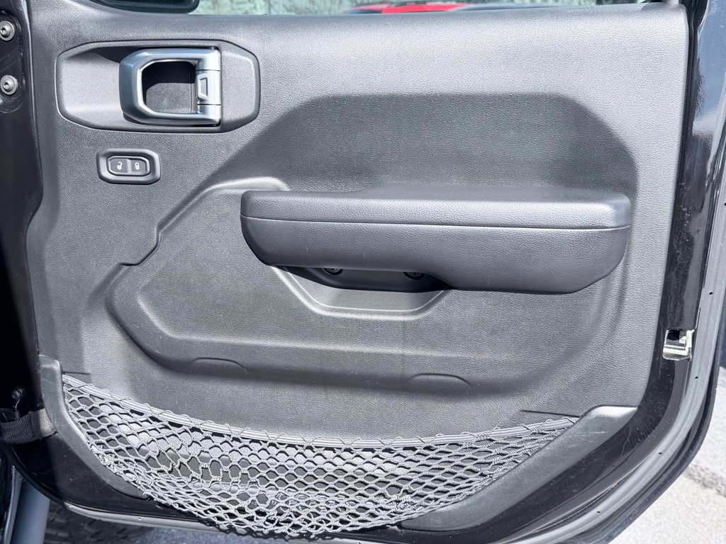 Used 2019 Jeep Wrangler Unlimited Sport S image 28