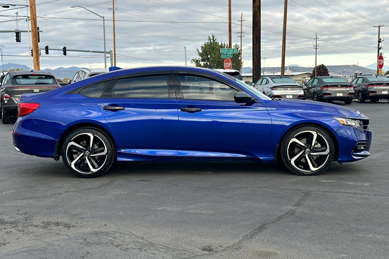 Used 2018 Honda Accord Sport image 3
