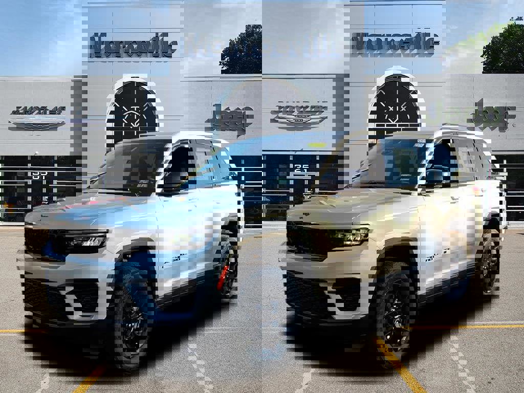 New 2025 Jeep Grand Cherokee Altitude