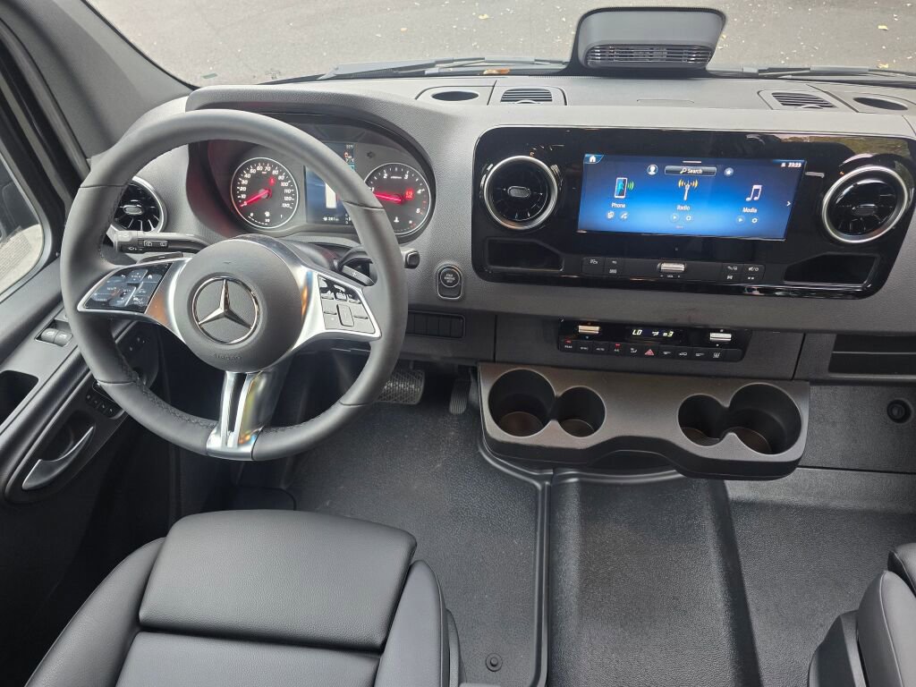 New 2025 Mercedes-Benz Sprinter 2500 image 21