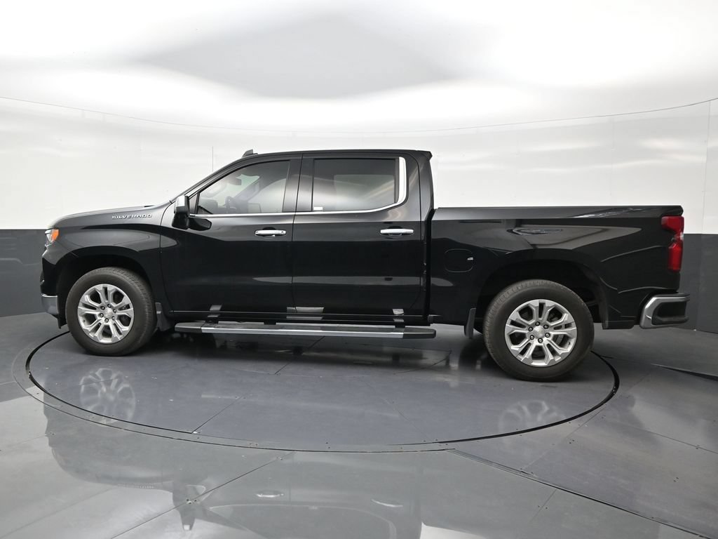 Used 2024 Chevrolet Silverado 1500 LTZ RWD image 2