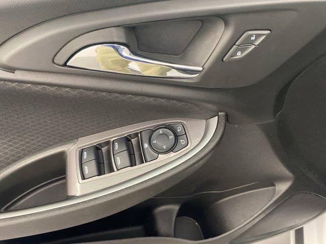 Used 2025 Chevrolet Malibu LT image 28