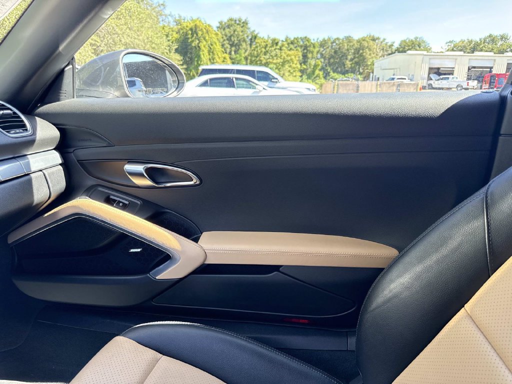 Used 2019 Porsche 718 Boxster RWD image 17