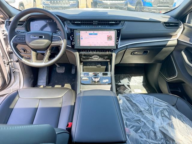New 2026 Jeep Grand Cherokee Limited w/ Limited Altitude Package AWD/4WD image 26