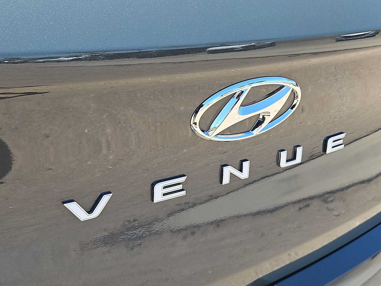 Certified 2026 Hyundai Venue SEL FWD image 12