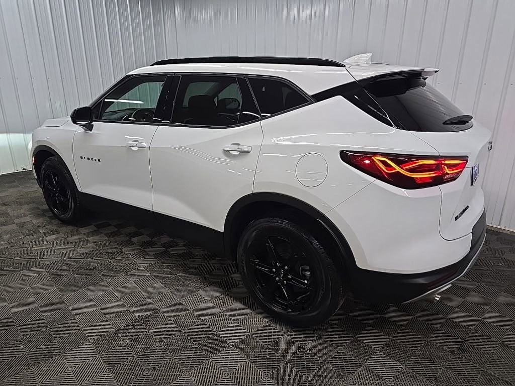 Used 2025 Chevrolet Blazer LT w/ Midnight/Sport Edition image 9