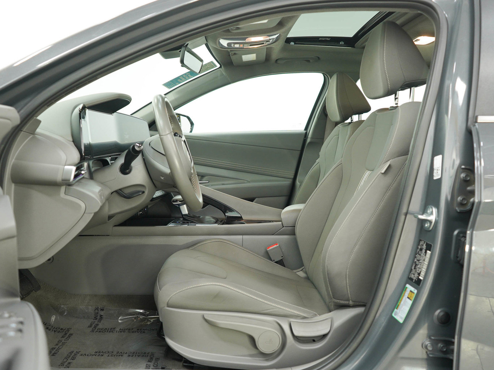 Used 2025 Hyundai Elantra SEL FWD image 22