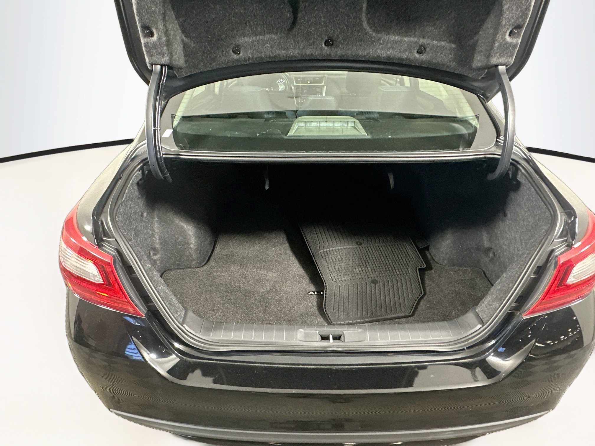 Used 2018 Nissan Altima 2.5 S w/ S Convenience Package FWD image 26