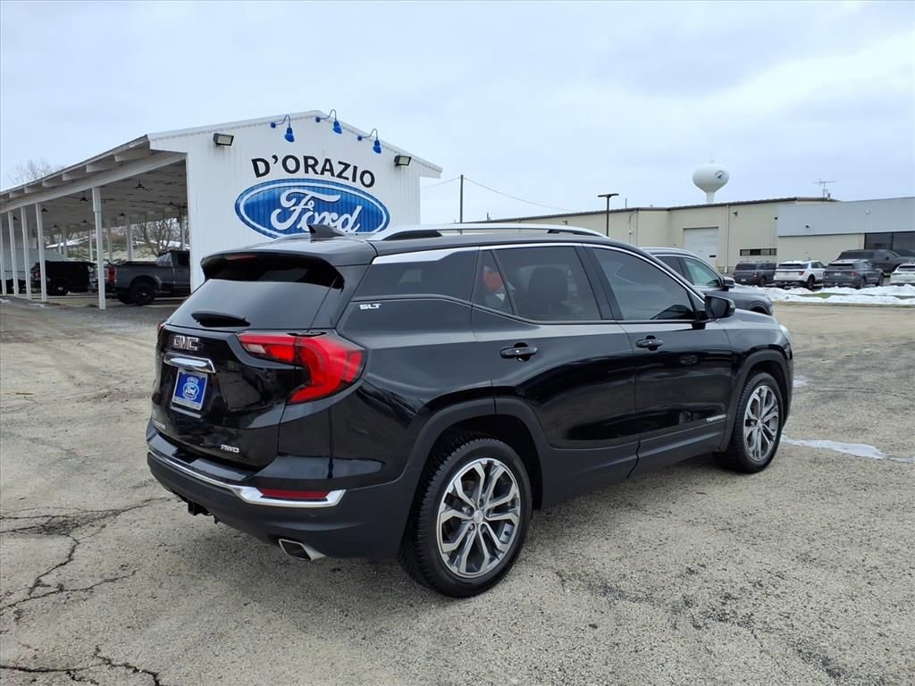 Used 2020 GMC Terrain SLT w/ Preferred Package image 2