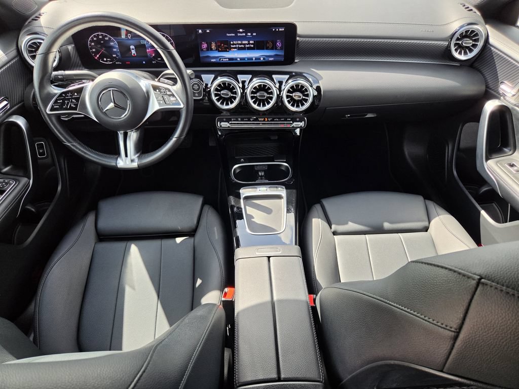 Used 2025 Mercedes-Benz CLA 250 4MATIC image 12