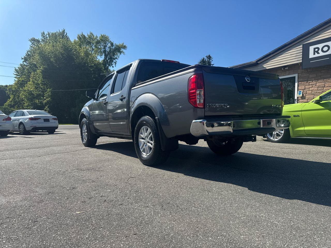 Used 2019 Nissan Frontier SV w/ Value Truck Package AWD/4WD image 13