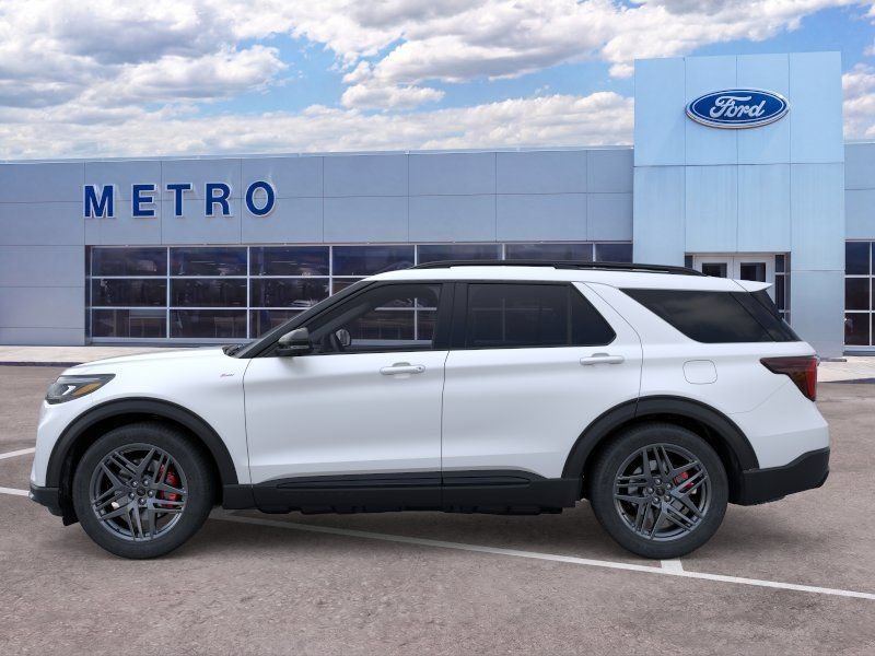 New 2026 Ford Explorer ST-Line w/ ST-Line Street Pack AWD/4WD image 4