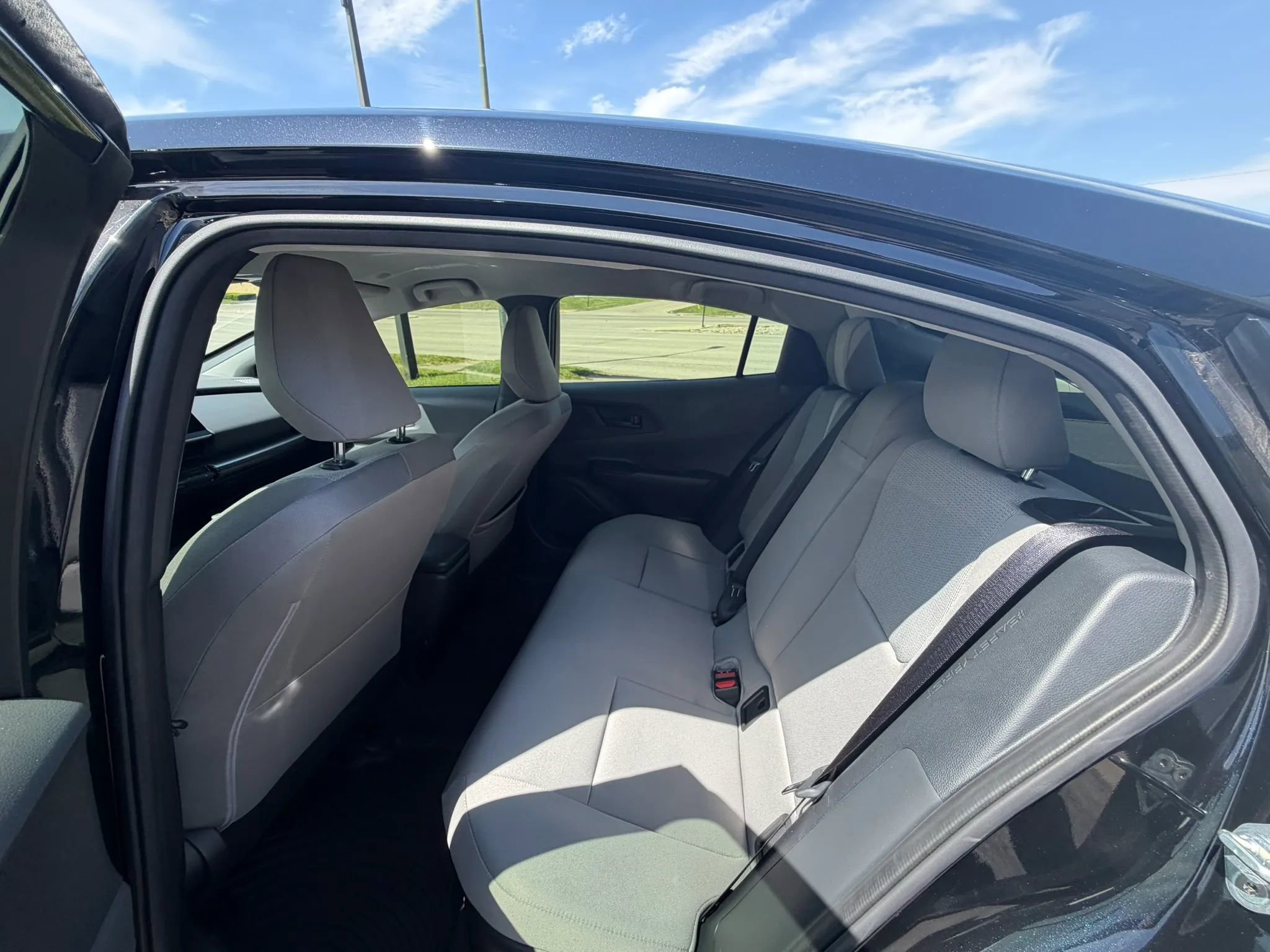 Used 2024 Toyota Prius LE FWD image 16
