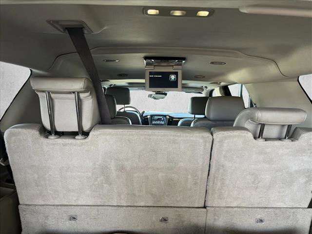 Used 2017 Chevrolet Suburban Premier AWD/4WD image 21