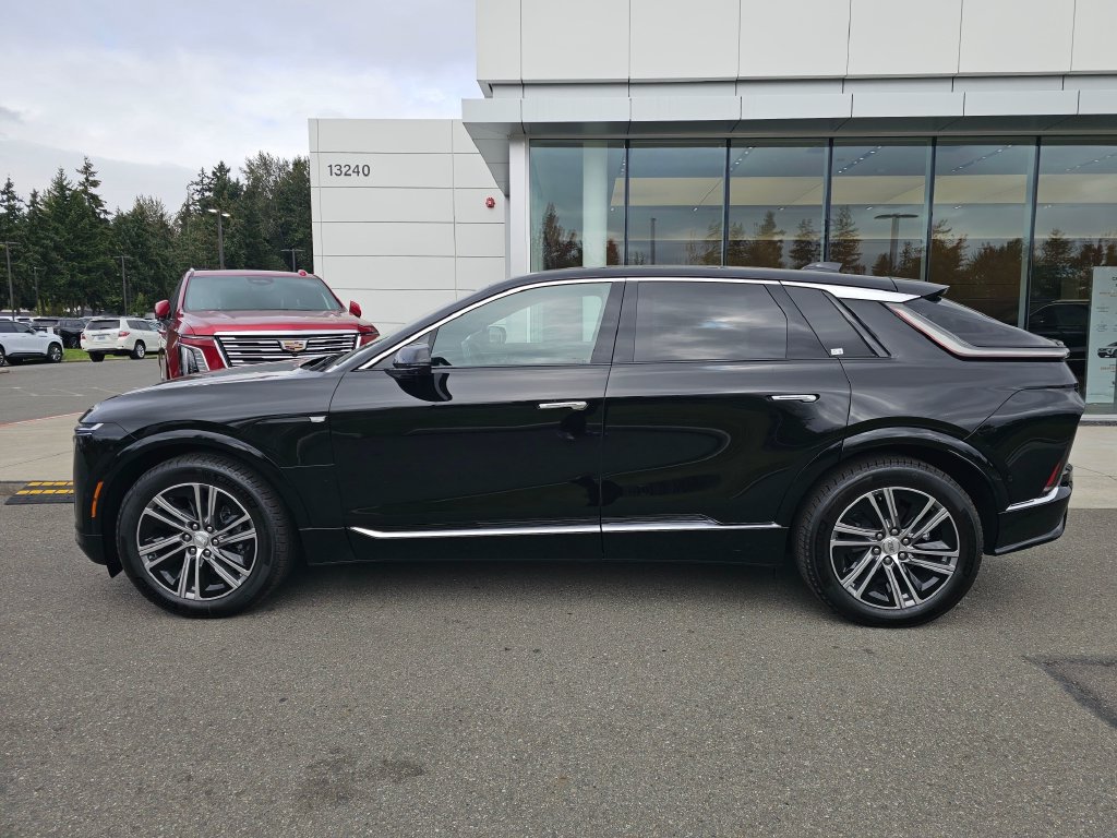 New 2027 Cadillac Lyriq Luxury AWD/4WD image 4