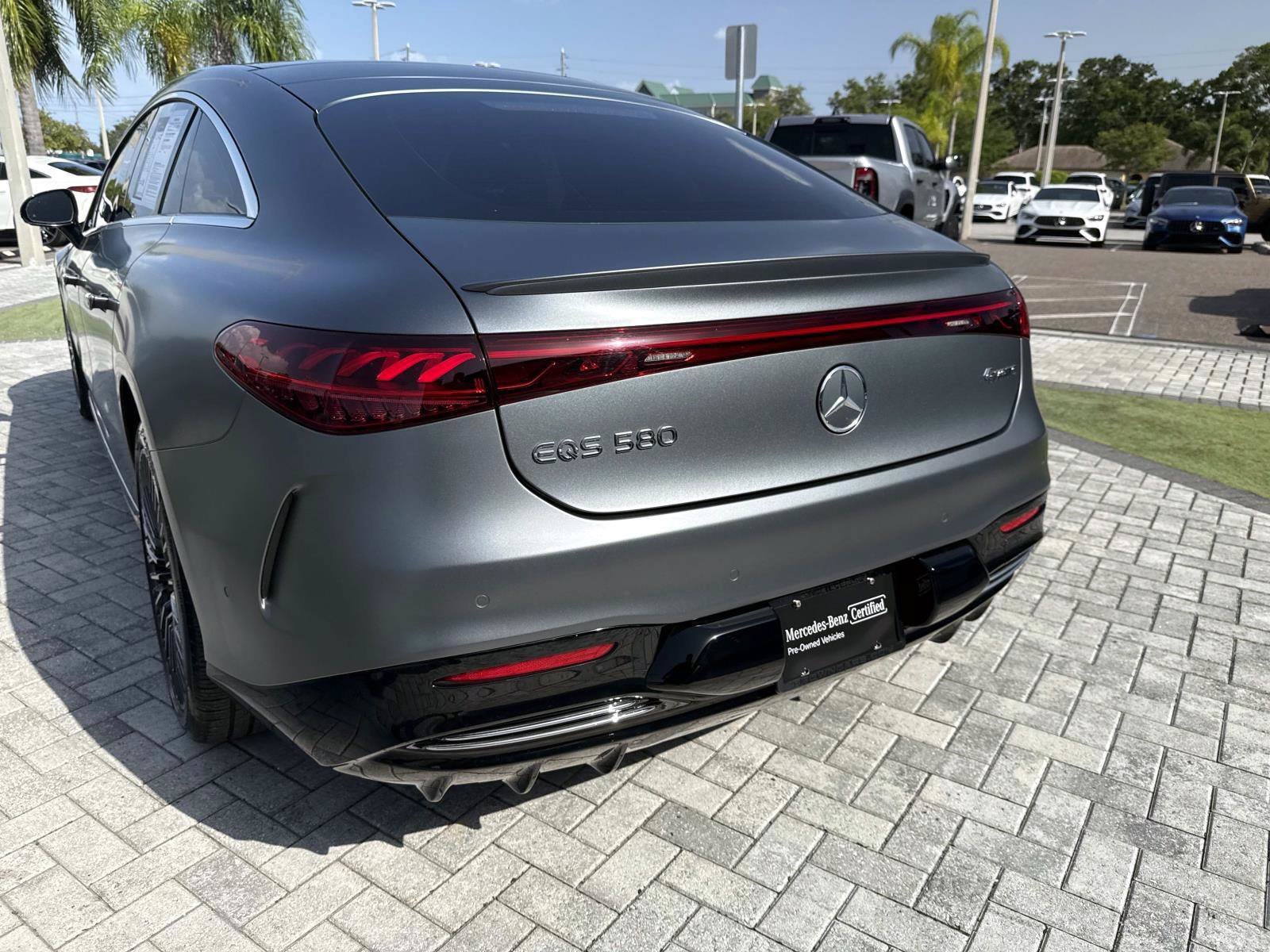 Used 2022 Mercedes-Benz EQS 580 4MATIC Sedan image 9