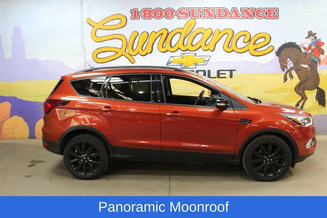 Used 2019 Ford Escape Titanium AWD/4WD image 1