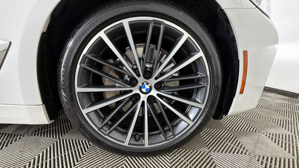 Used 2021 BMW 530i w/ Convenience Package RWD image 31