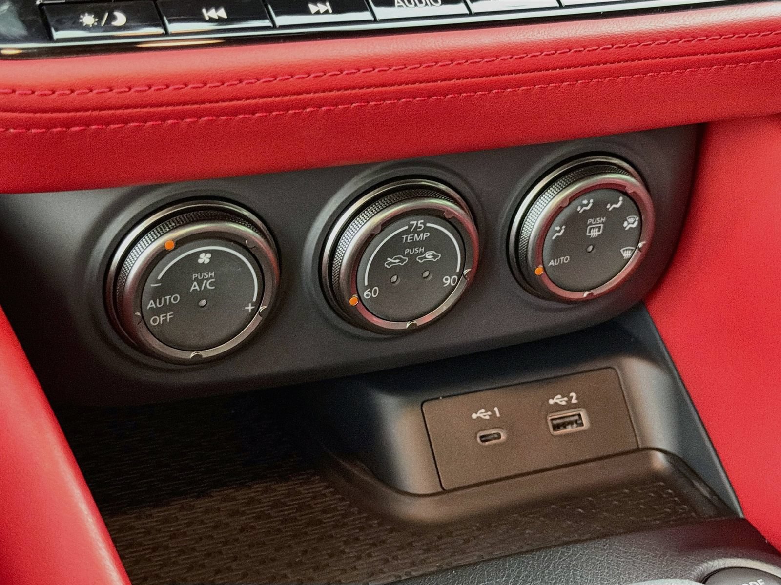 Used 2024 Nissan Z Performance w/ Floor Mat Package RWD image 14