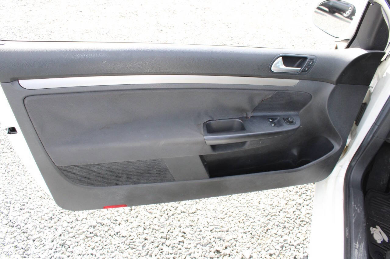 Used 2008 Volkswagen Rabbit S FWD image 19